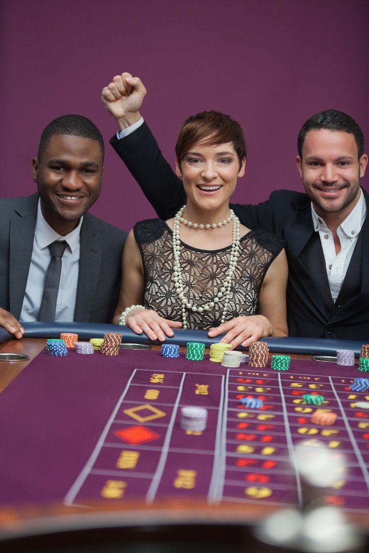 Slot game interface displayed on the spinph8 Games section